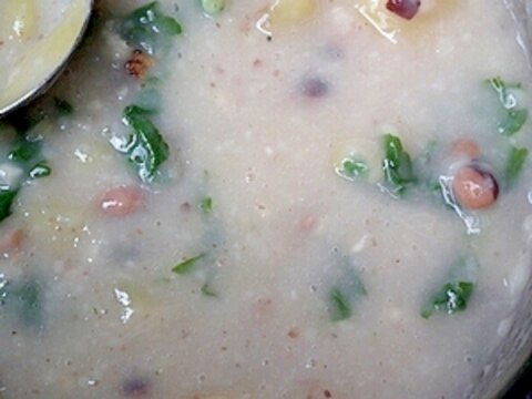 いんげん豆と小松菜の米粉スープ